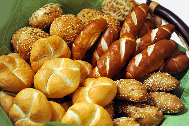 pão e pães - bread soda bread baked sesame - fotografias e filmes do acervo
