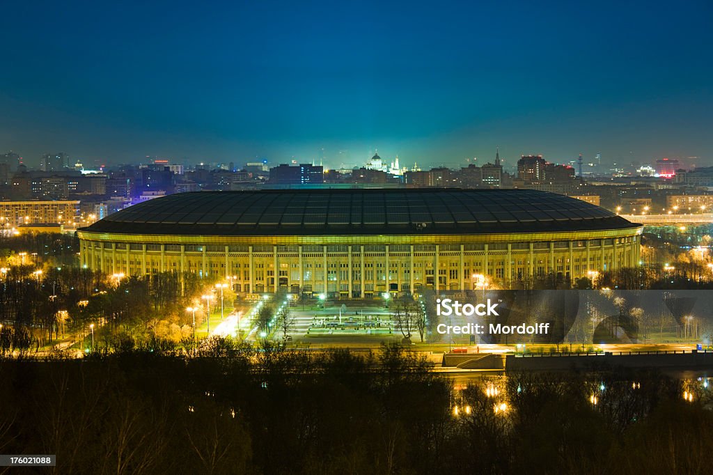 Moskwy w nocy Stadion Łużniki - Zbiór zdjęć royalty-free (Stadion)