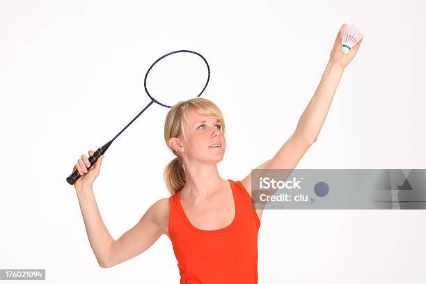 Junge Frau Spielen Badminton Stockfoto und mehr Bilder von Attraktive Frau - Attraktive Frau, Aufschlagen - Sport, Badminton - Sport