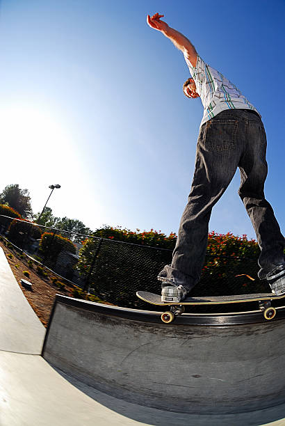istock Skateboarder - Fronside 50-50 Grind 176023072