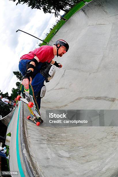 Skatistakick Ligar Vert - Fotografias de stock e mais imagens de Adolescente - Adolescente, Adolescência, Adulto