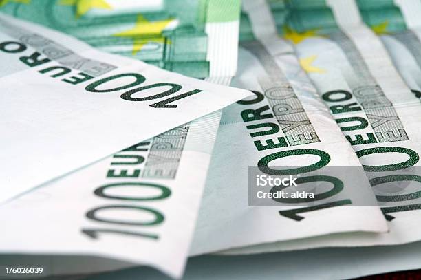 Euro Money — стоковые фотографии и другие картинки Банковское дело - Банковское дело, Бизнес, Богатство