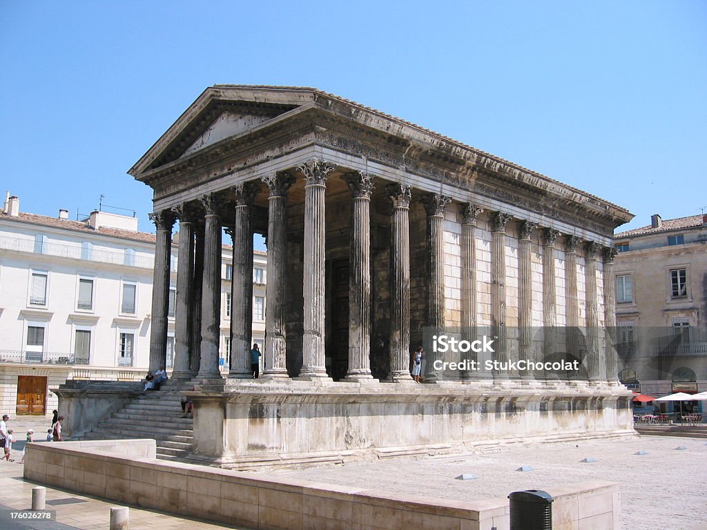 Tempio in Stile greco-La casa carrée - Foto stock royalty-free di Arte