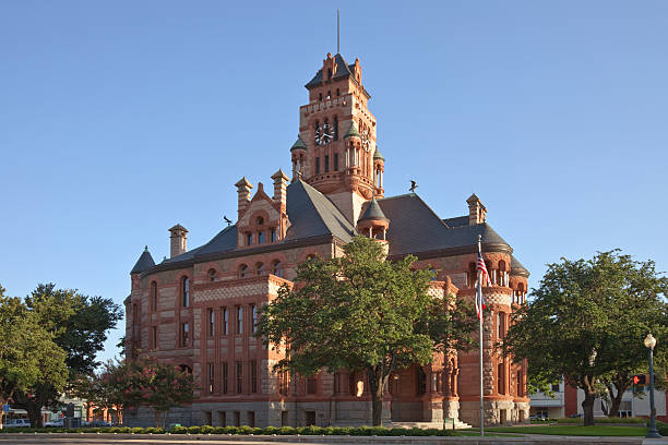 vecchio ellis county courthouse a waxahachie texas - eagle tower foto e immagini stock