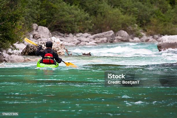 Kayaker On 소카 강 강에 대한 스톡 사진 및 기타 이미지 - 강, 고레니스카, 구명 조끼