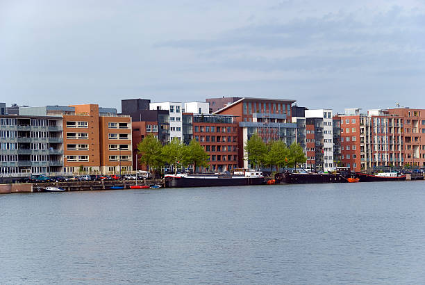 istock Canal Houses 176027979