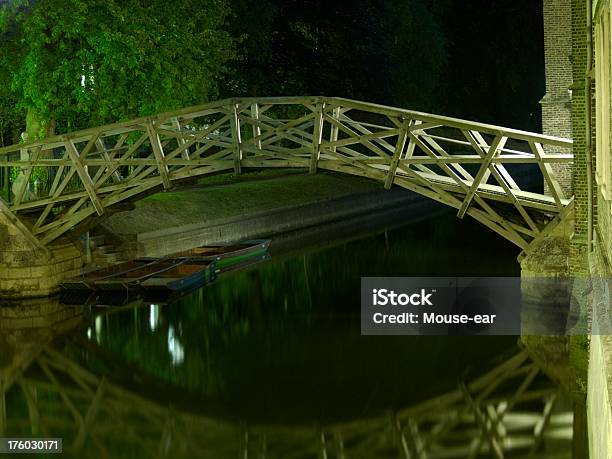 Queens College Mathematical Bridge Bei Nacht Stockfoto und mehr Bilder von Cambridge - Cambridgeshire - Cambridge - Cambridgeshire, Mathematische Brücke, Balkengerüst