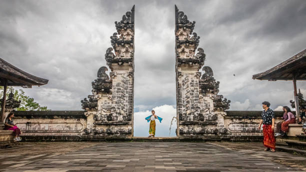 pura penataran agung lempuyang. - credo zdjęcia i obrazy z banku zdjęć