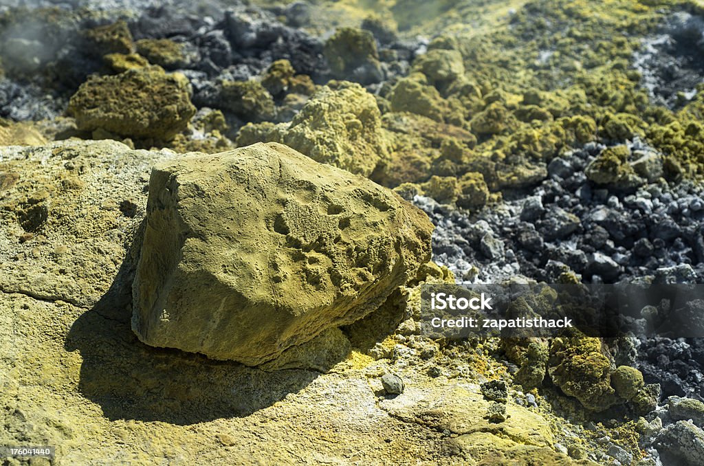Sulphur rochas cobertas - Foto de stock de Amarelo royalty-free