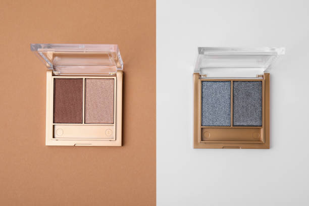 istock Eye shadow palettes on colorful background, flat lay 1760423776
