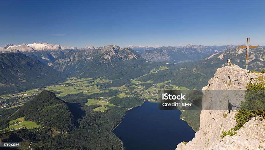 Endlich Top. Mountain Summit-Cross österreichischen Alpen Panorama (XXXL - Lizenzfrei Alpen Stock-Foto