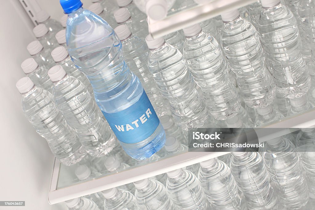 Czysta wody pitnej - Zbiór zdjęć royalty-free (Biały)