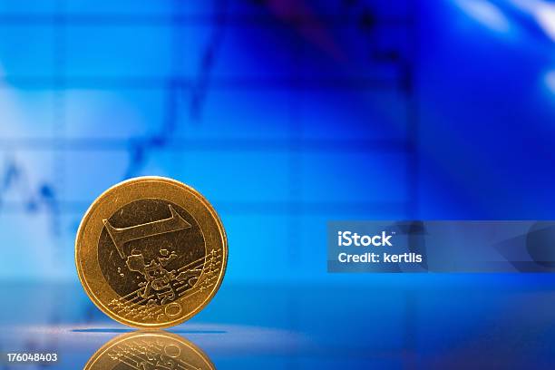 Foto de Euro União Europeia A Moeda e mais fotos de stock de Azul - Azul, Bolsa de valores e ações, Conceito