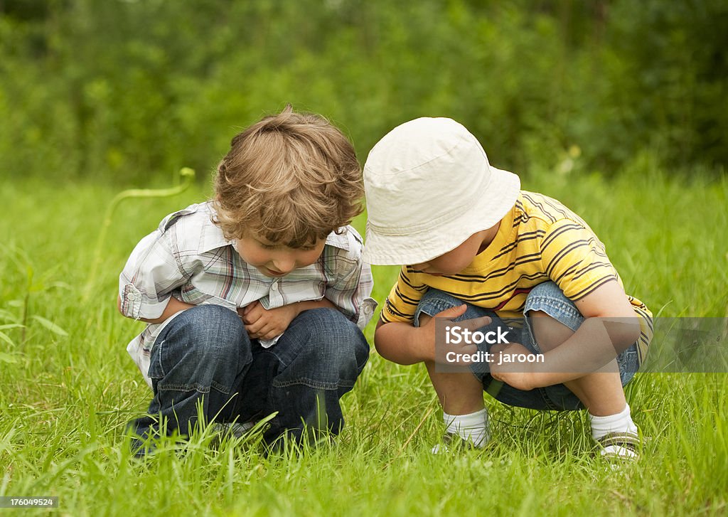 Две маленьких мальчиков - Стоковые фото 2-3 года роялти-фри