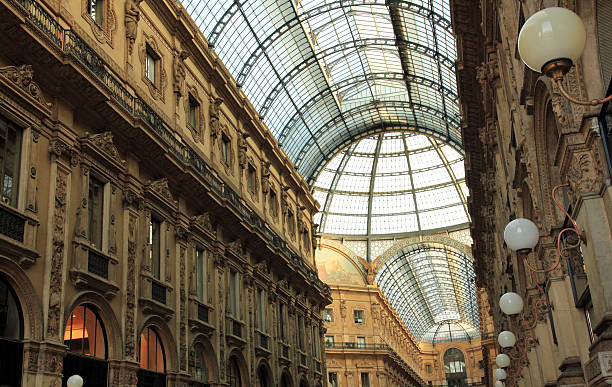 istock Milan Shopping Mall: Galleria Vittorio Emanuele II 176050609