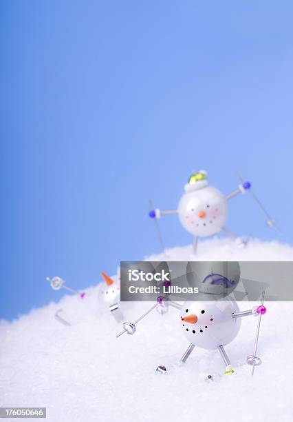 雪だるまスキー場 - カラー背景のストックフォトや画像を多数ご用意 - カラー背景, クリスマス, スキー