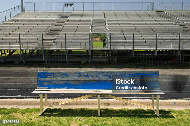 Visitors Bank Stockfoto und mehr Bilder von Football-Feld - Football-Feld, Leer, Niemand