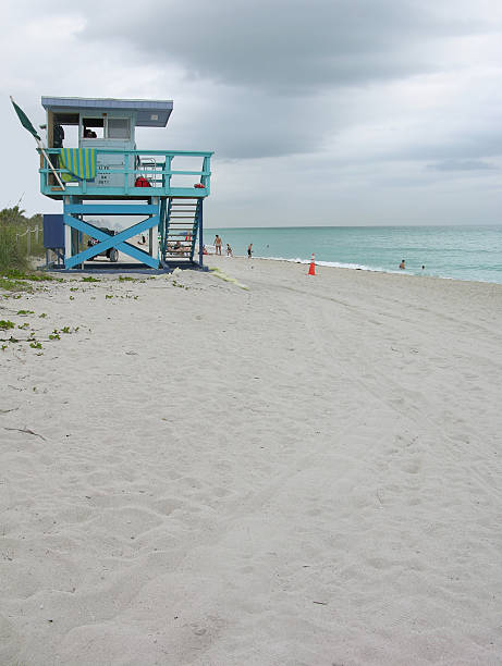 istock Lifeguard tower on Miami Beach 176051590