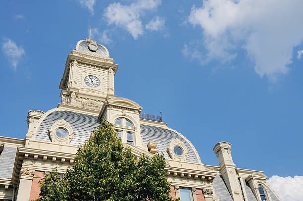 istock Historic Hamilton County Indiana Courthouse Building 176051669