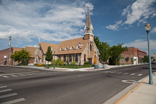 istock Small Church in a Western Mountain Town 176052128