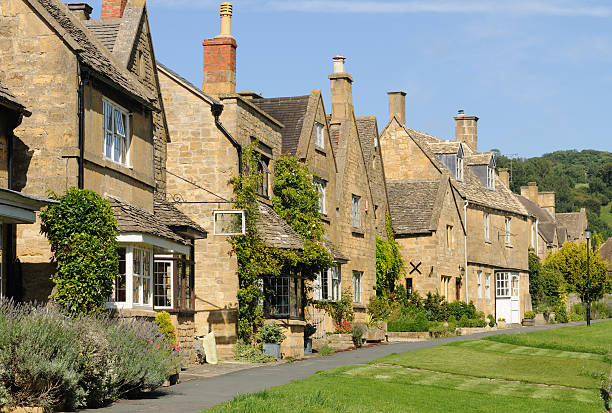 istock Cotswold Stone Houses, Broadway 176052376