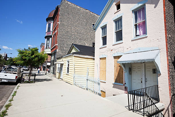 istock Chicago Lower West Side Neighborhood Street 176053286