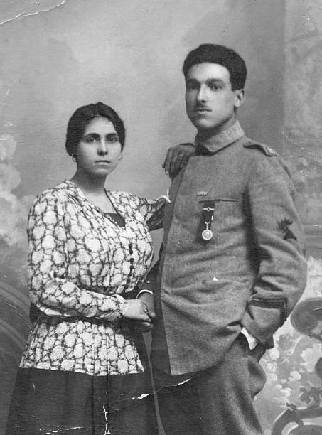 istock Wife and husband in 1917 176053791