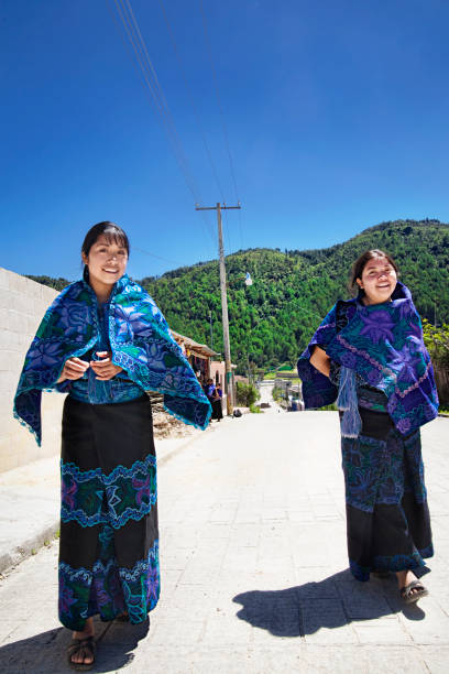 istock Girls in Chiapas 176054508
