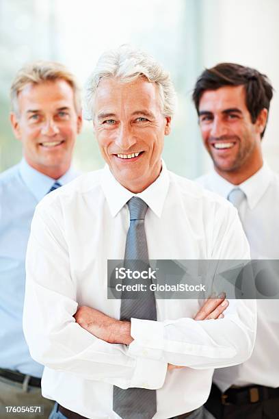 Portrait Of Successful Colegas De Negocios Foto de stock y más banco de imágenes de 20-24 años - 20-24 años, 40-44 años, 40-49 años