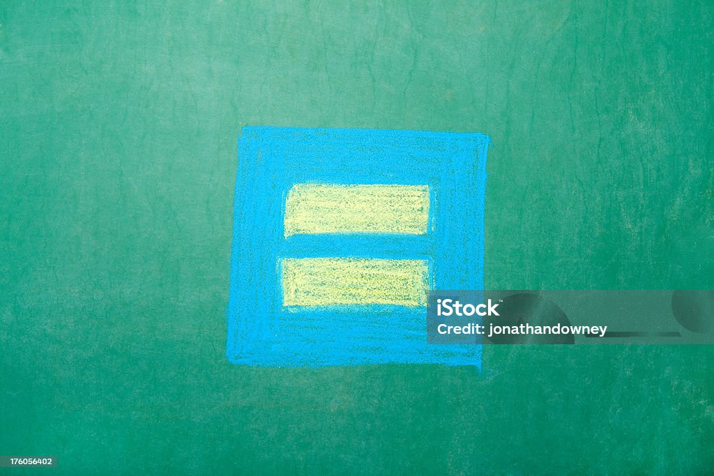Chalkboard igualdad símbolo - Foto de stock de Amarillo - Color libre de derechos