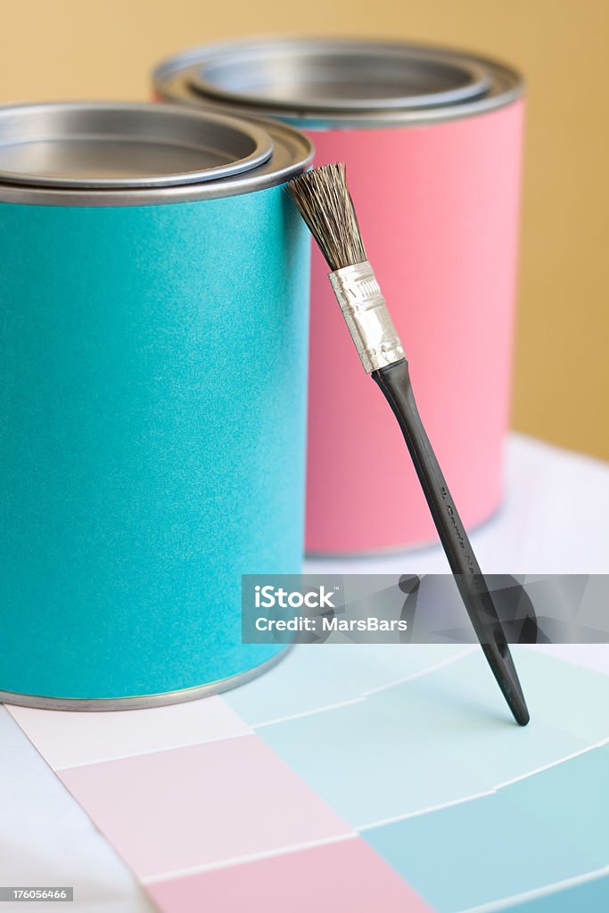 Latas de pintura de Color y parches personalizados - Foto de stock de Abrir en abanico libre de derechos