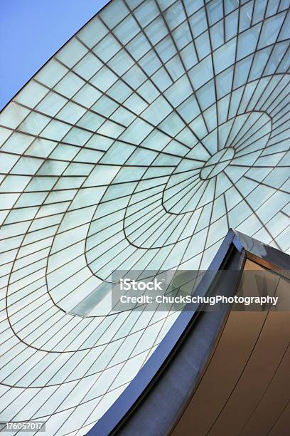 Parábola Arquitectura Claraboya En El Último Piso Foto de stock y más banco de imágenes de Abstracto - Abstracto, Arco - Característica arquitectónica, Arquitectura