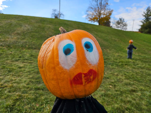 istock Closeup of a Pumpkin Scarecrow 1760570616