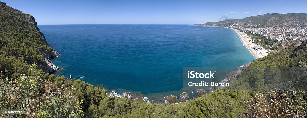 Vista panoramica della spiaggia Kleopatra e Alanya - Foto stock royalty-free di Spiaggia