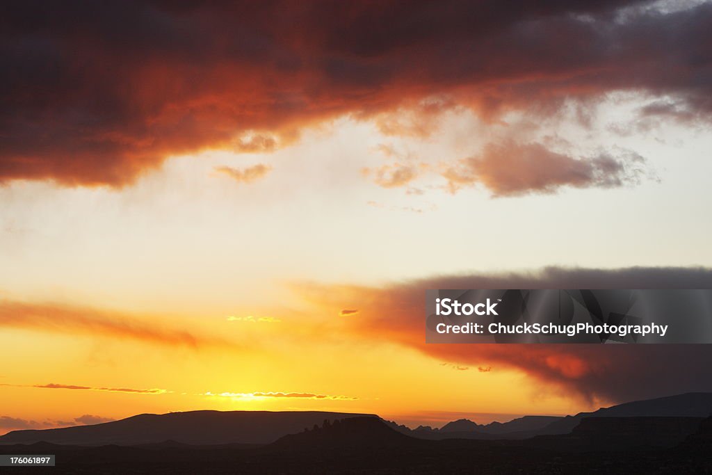 Sunset Sky Silhouette nube de tormenta del desierto - Foto de stock de Actividades recreativas libre de derechos