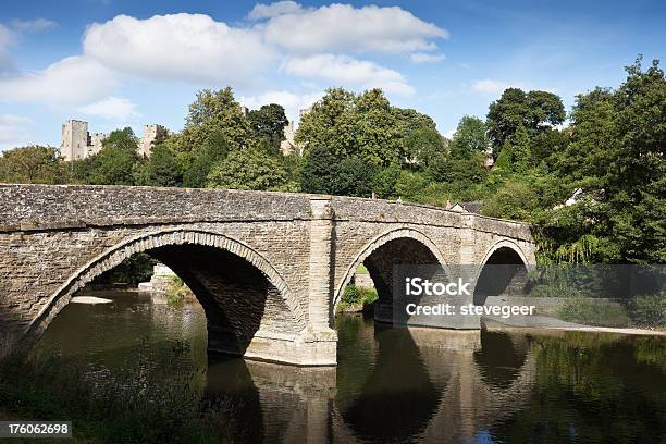 Dinham 橋を Teme 川の Ludlow - イギリスのストックフォトや画像を多数ご用意 - イギリス, イングランド, カラー画像