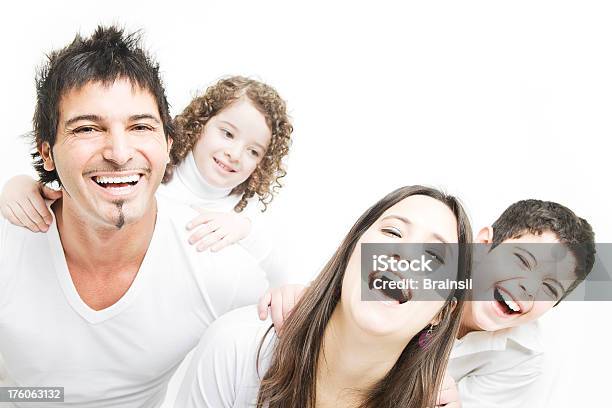 Famiglia Che Si Diverte - Fotografie stock e altre immagini di Adulto - Adulto, Allegro, Amore