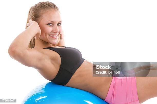 젊은 여성 피트니스 마모율 On 유리용기류 건강한 생활방식에 대한 스톡 사진 및 기타 이미지 - 건강한 생활방식, 운동, 20-24세