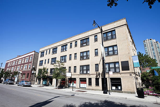 istock Shops in Lake View Chicago 176063691