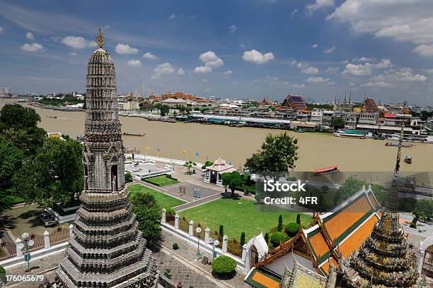 Wat Arun Der Große Palast Den Fluss Chao Phraya Die Skyline Von Bangkok Xxxl Stockfoto und mehr Bilder von Asiatisches Langboot