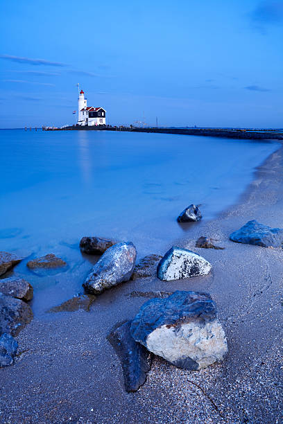 istock Lighthouse of Marken in The Netherlands at dusk 176065906