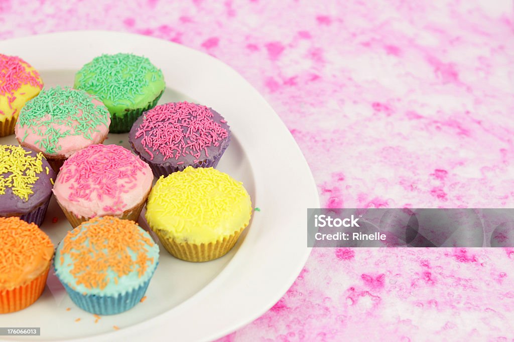 Placa de cupcakes - Foto de stock de Hecho en casa libre de derechos