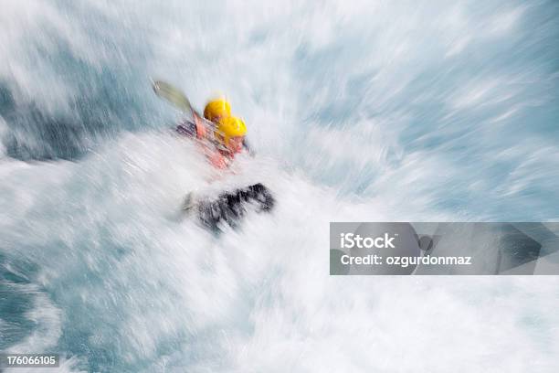 Adrenalina - Fotografie stock e altre immagini di Kayak - Kayak, Lavoro di squadra, Acqua