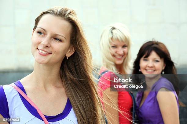 Teenager Stockfoto und mehr Bilder von Bildschärfe - Bildschärfe, Charakterkopf, Drei Personen