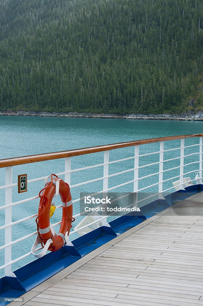 Podróżowanie statkiem wody Alaski - Zbiór zdjęć royalty-free (Balkon)