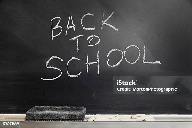 Powrót Do Szkoły - zdjęcia stockowe i więcej obrazów Bez ludzi - Bez ludzi, Biały, Czarny kolor