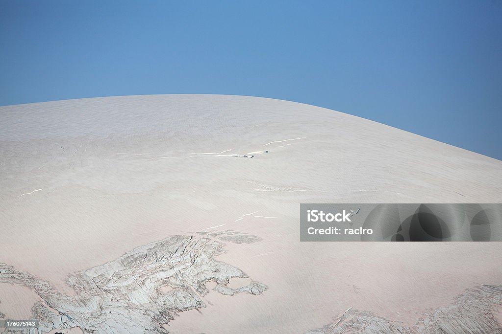 A las montañas cubiertas de hielo - Foto de stock de Aire libre libre de derechos