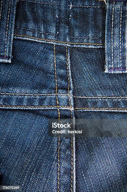 Jeans In Nahaufnahme Stockfoto und mehr Bilder von Abstrakt - Abstrakt, Baumwolle, Beschädigungseffekt