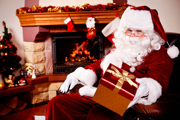 istock Santa Claus 176075641