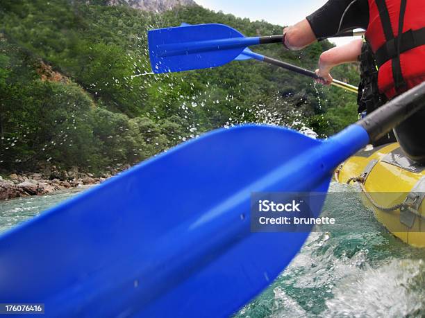Rafting - Fotografie stock e altre immagini di Acqua - Acqua, Attività ricreativa, Avventura